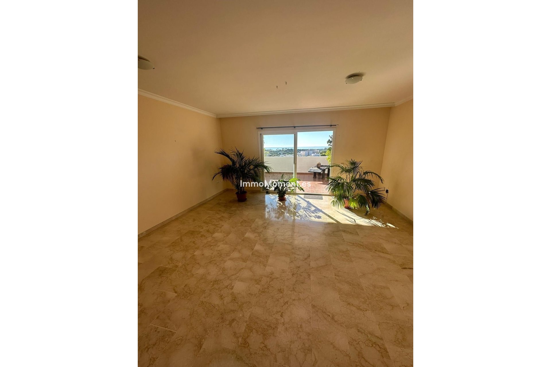 Resale - Apartment - Estepona - Selwo