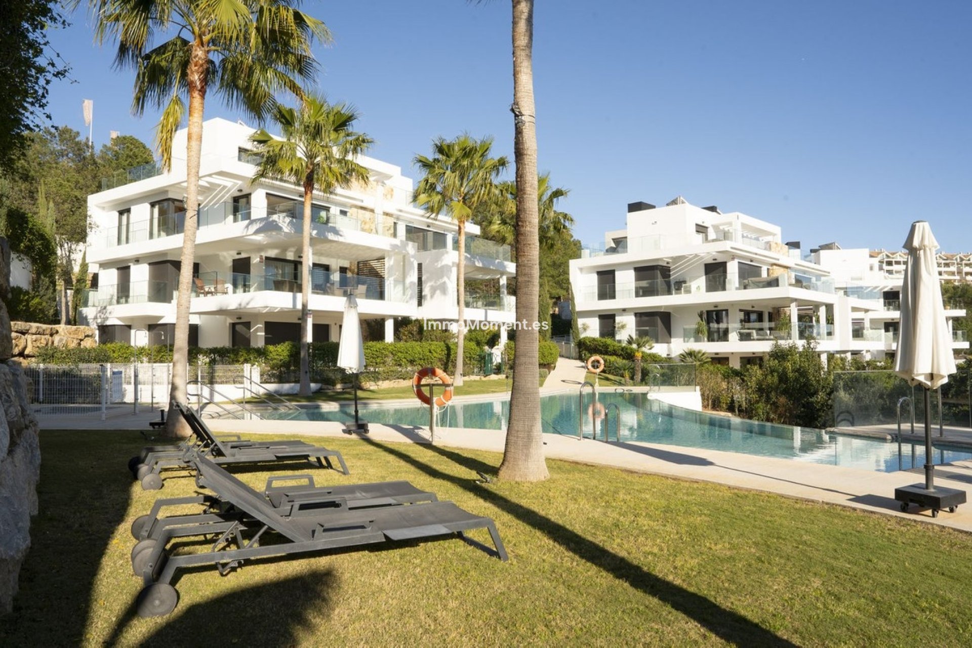 Resale - Apartment - Estepona - Selwo