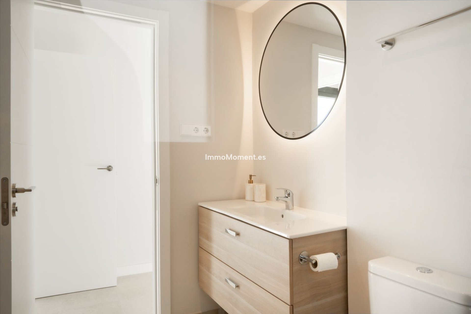 Resale - Apartment - Estepona - Selwo