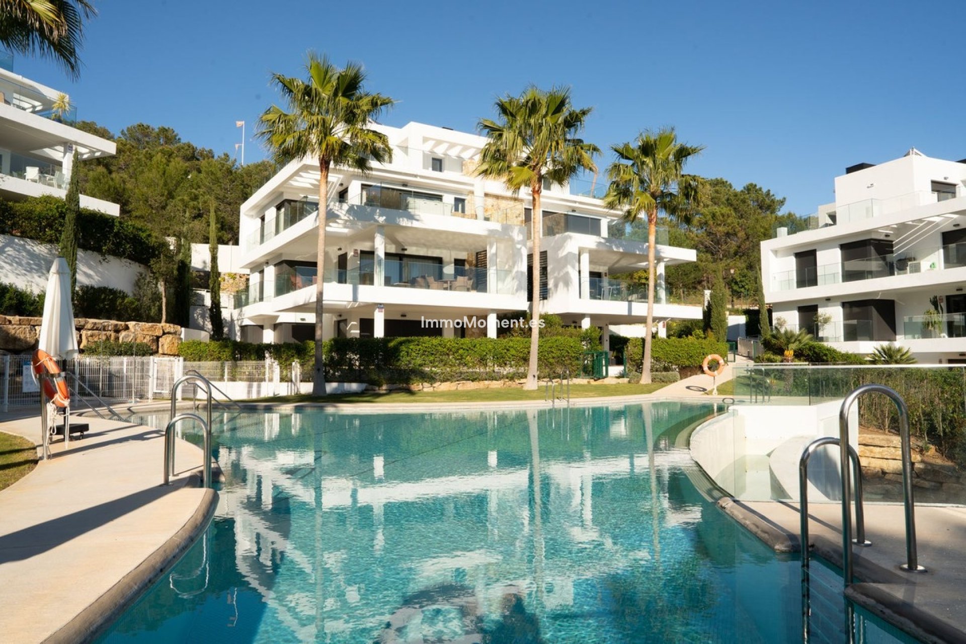 Resale - Apartment - Estepona - Selwo