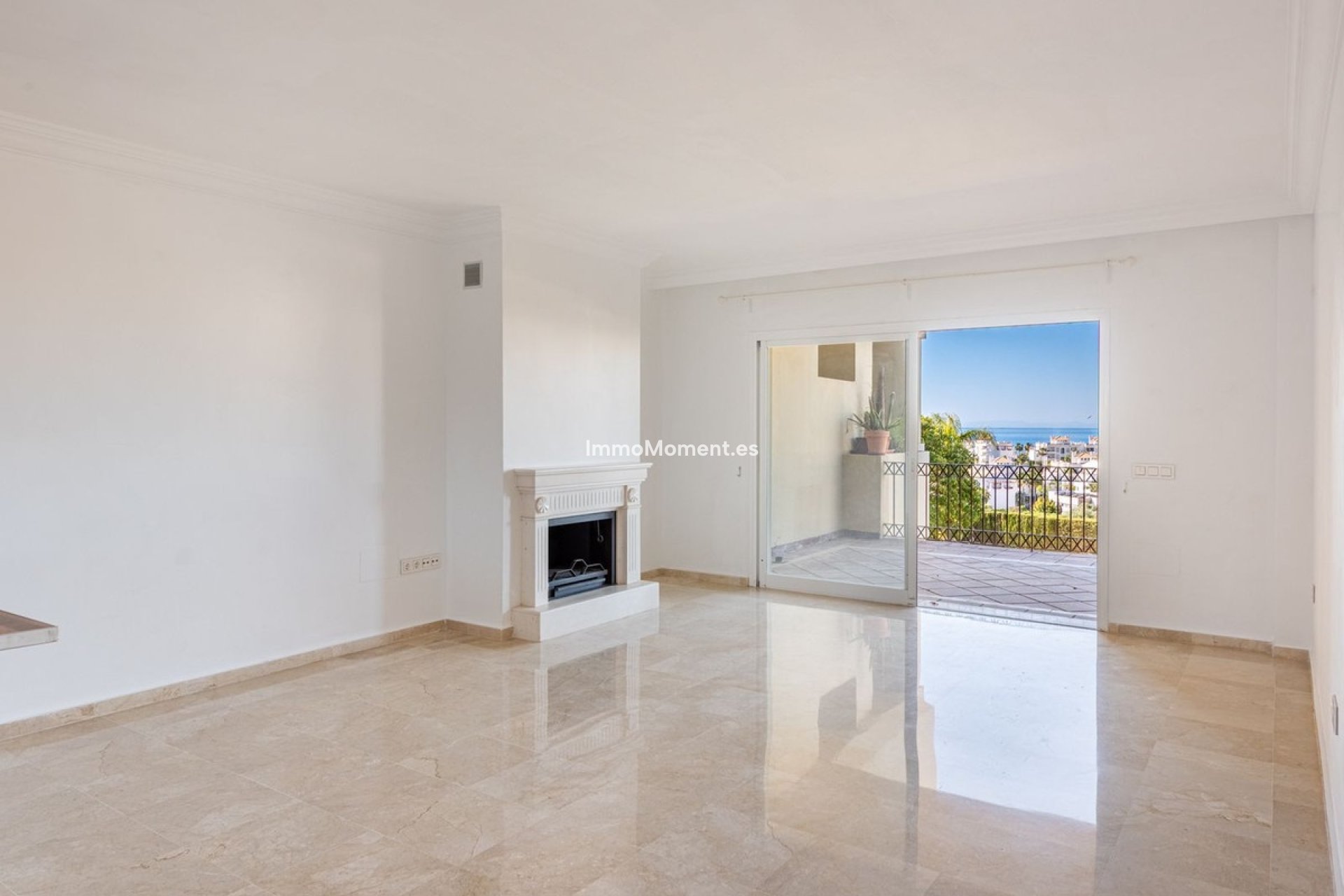 Resale - Apartment - Estepona - Selwo