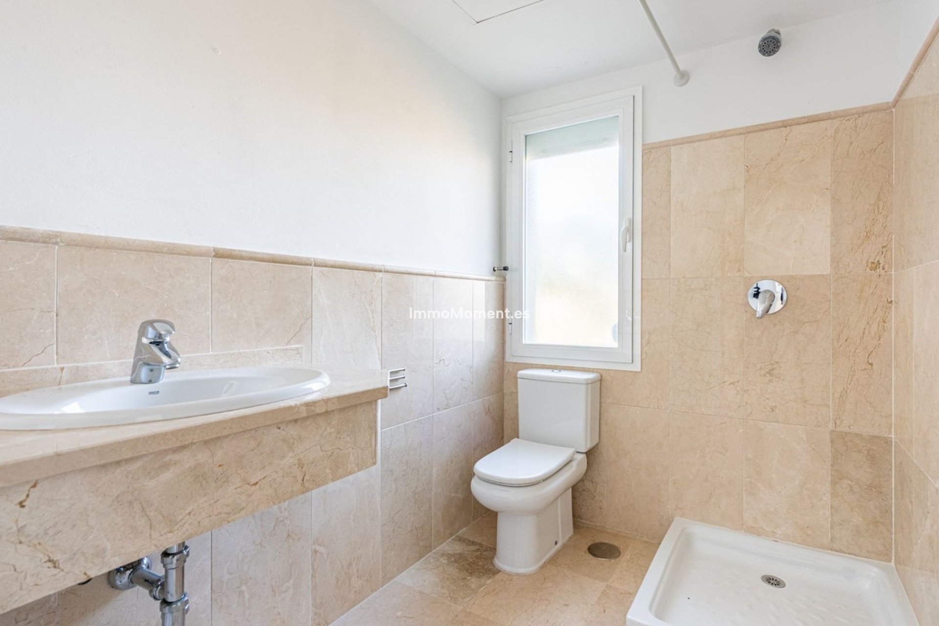 Resale - Apartment - Estepona - Selwo