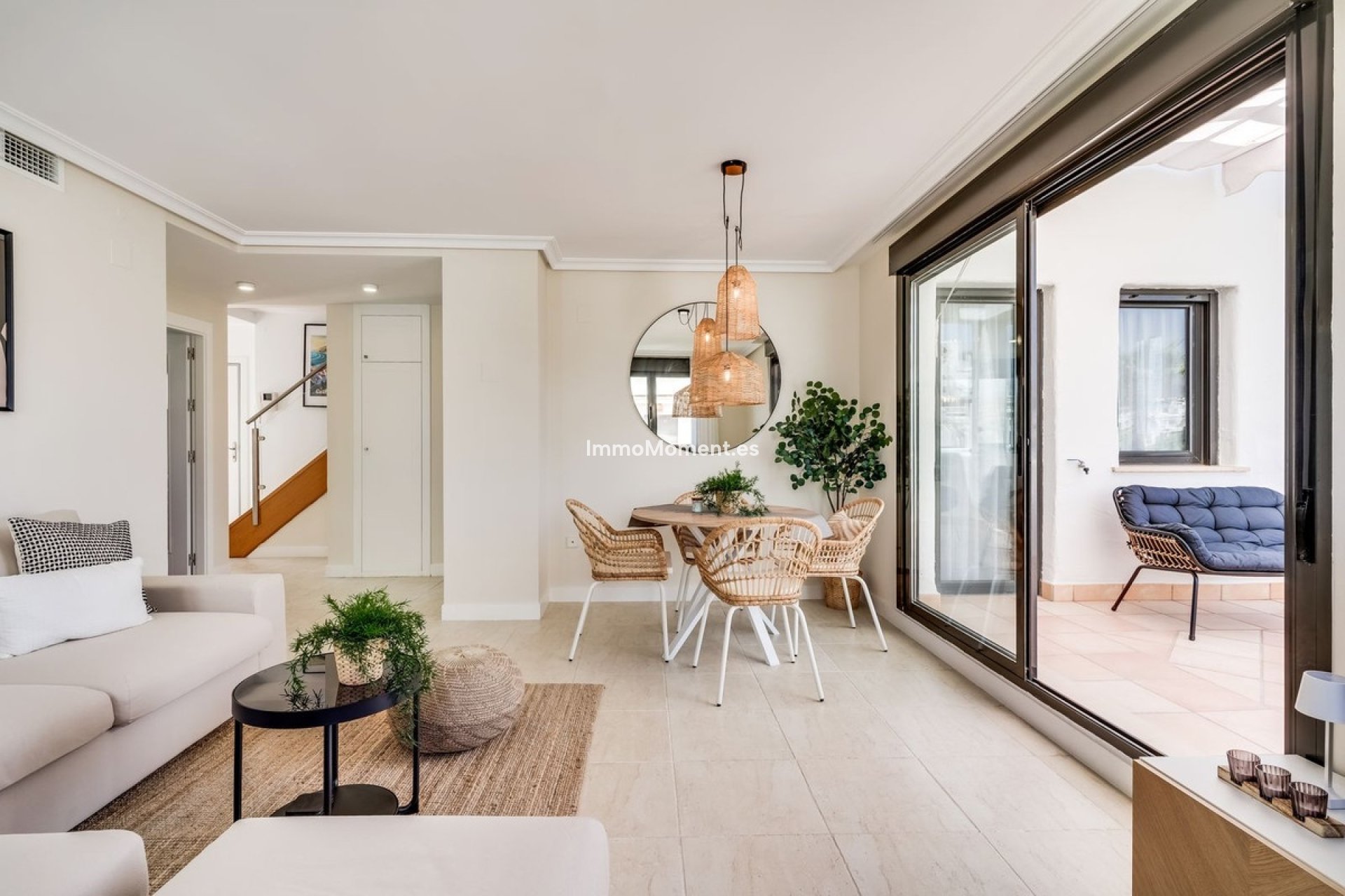Resale - Apartment - Estepona - Selwo
