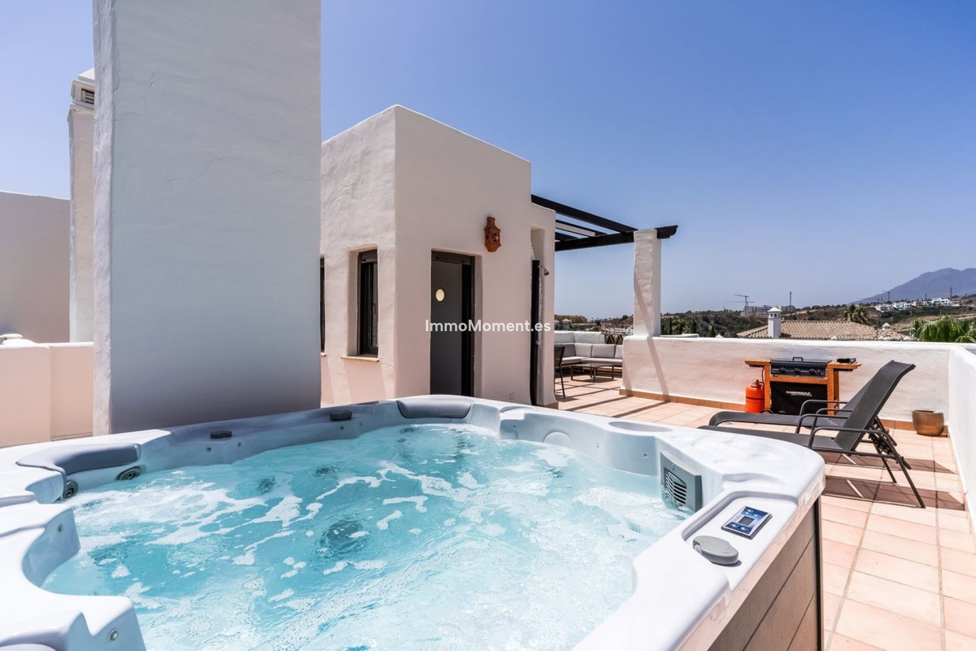 Resale - Apartment - Estepona - Selwo