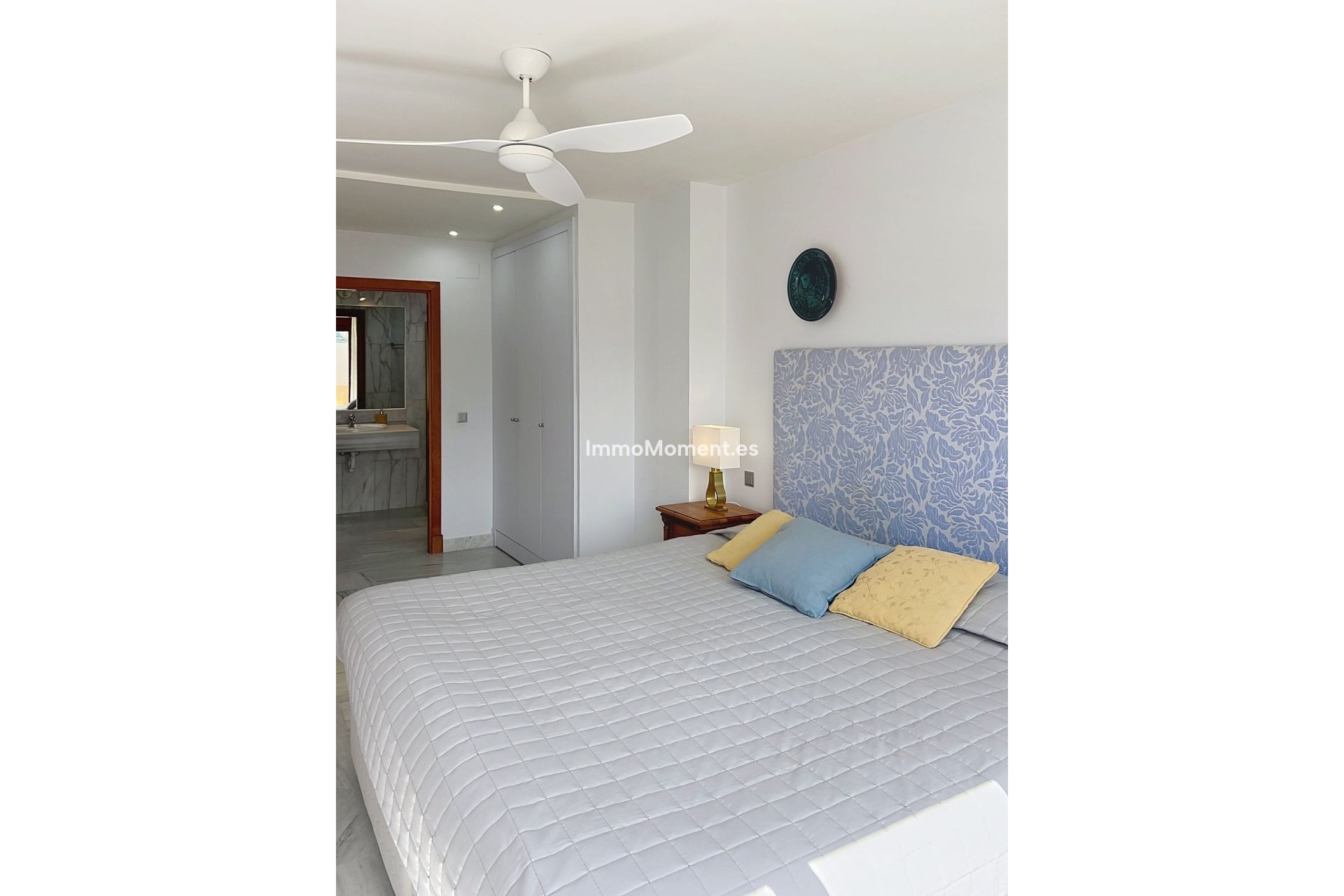 Resale - Apartment - Estepona - Selwo