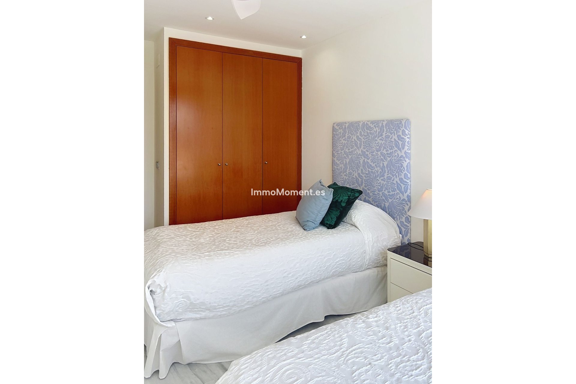 Resale - Apartment - Estepona - Selwo