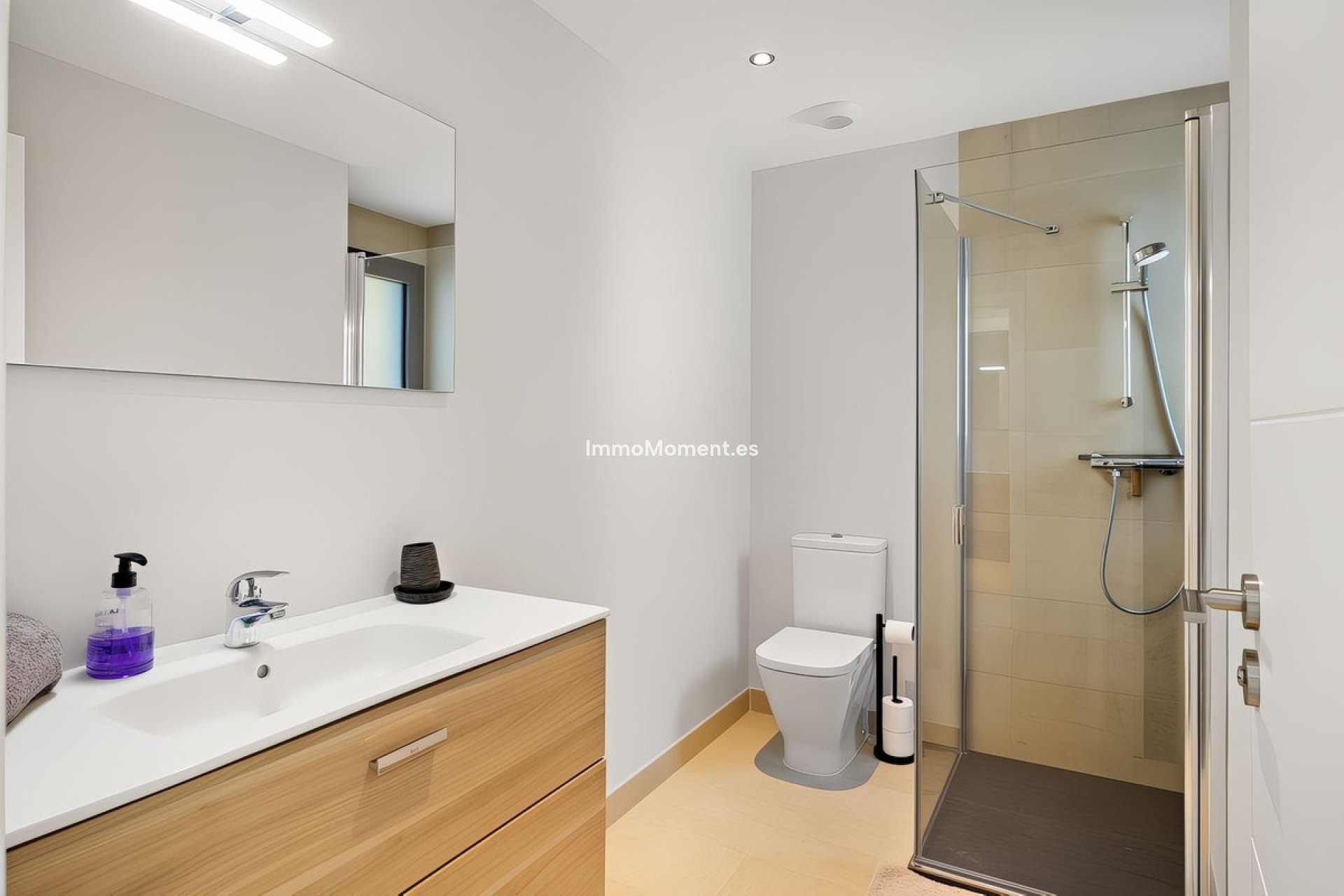 Resale - Apartment - Estepona - Selwo