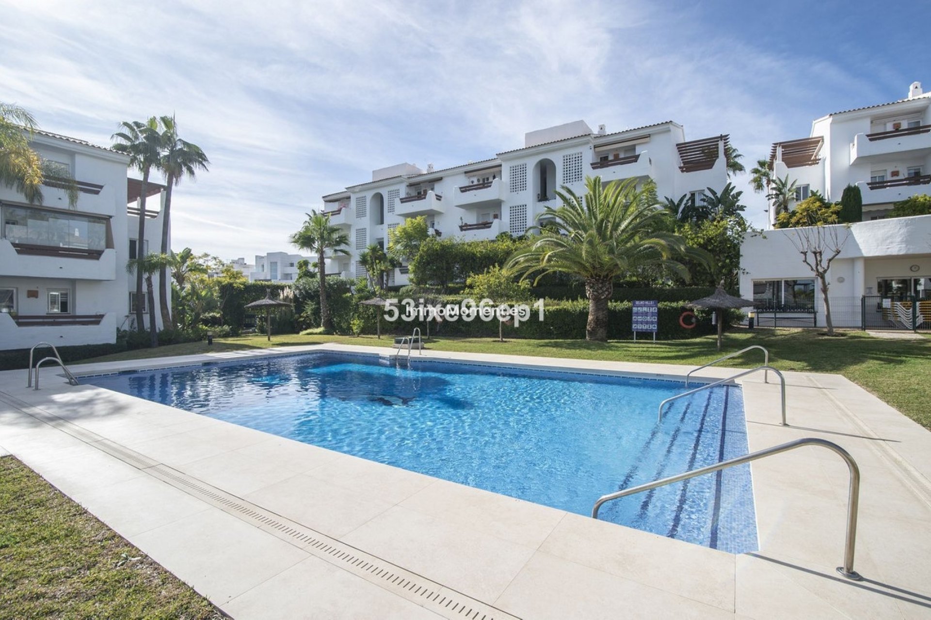 Resale - Apartment - Estepona - Selwo