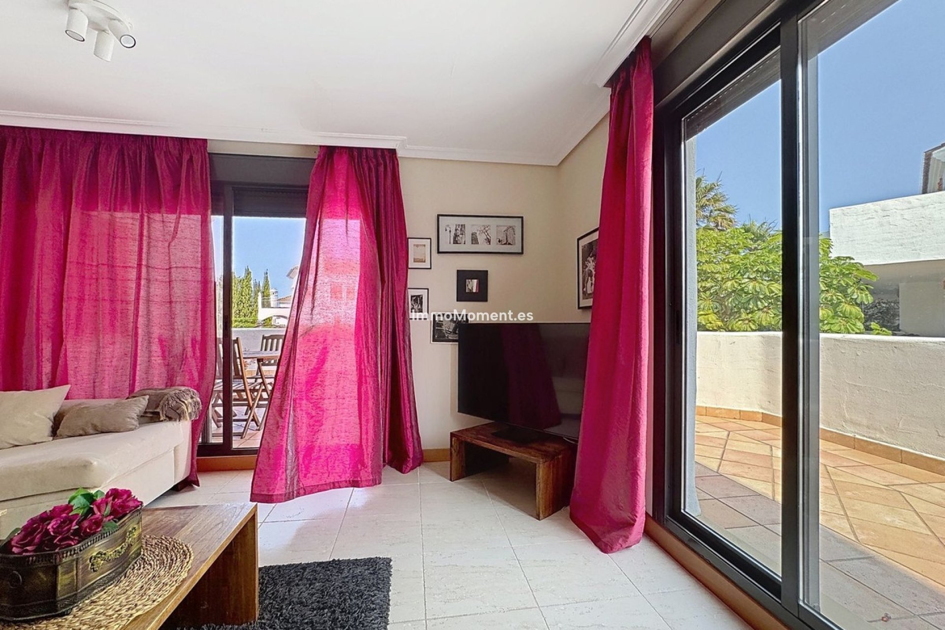 Resale - Apartment - Estepona - Selwo