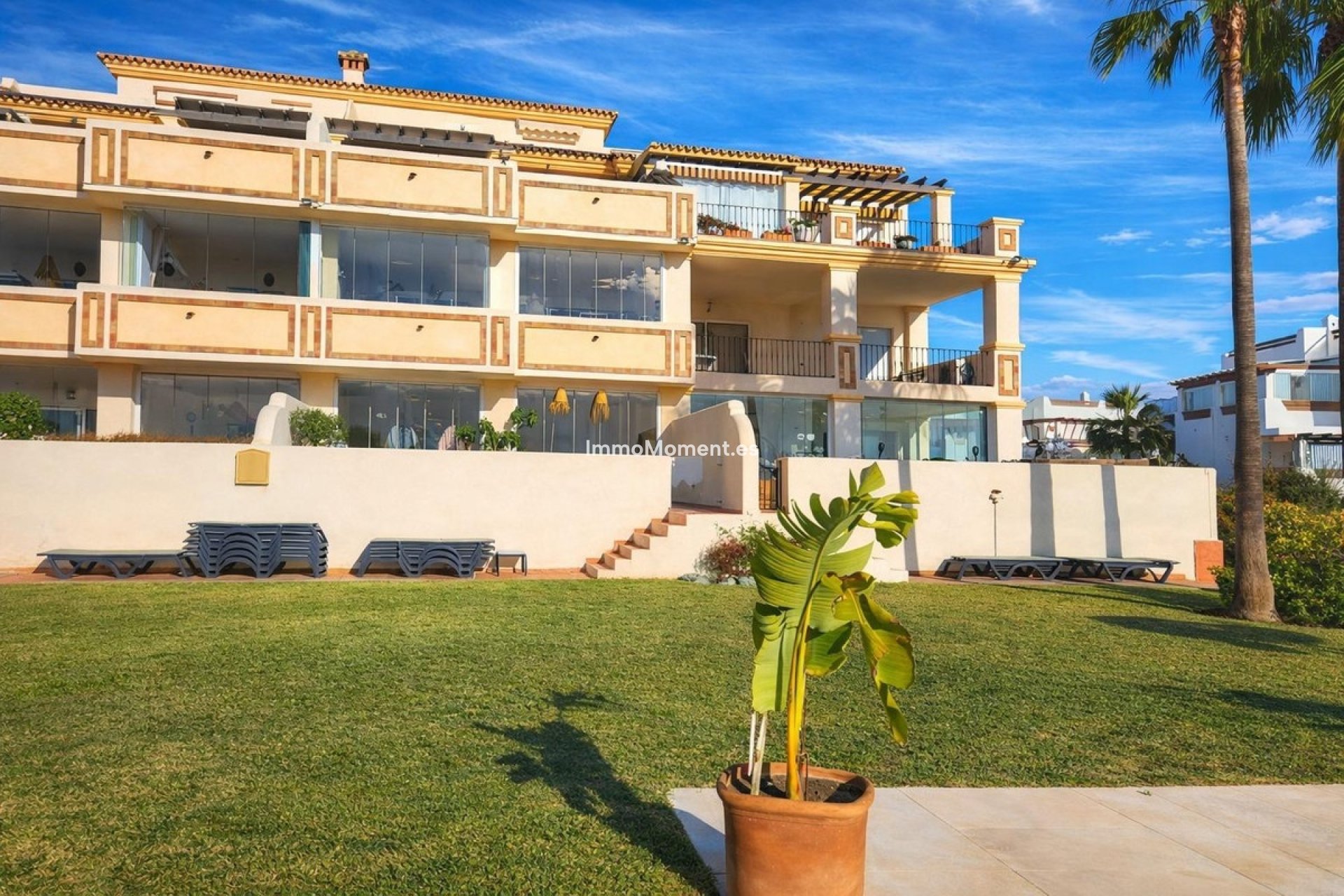 Resale - Apartment - Estepona - Selwo