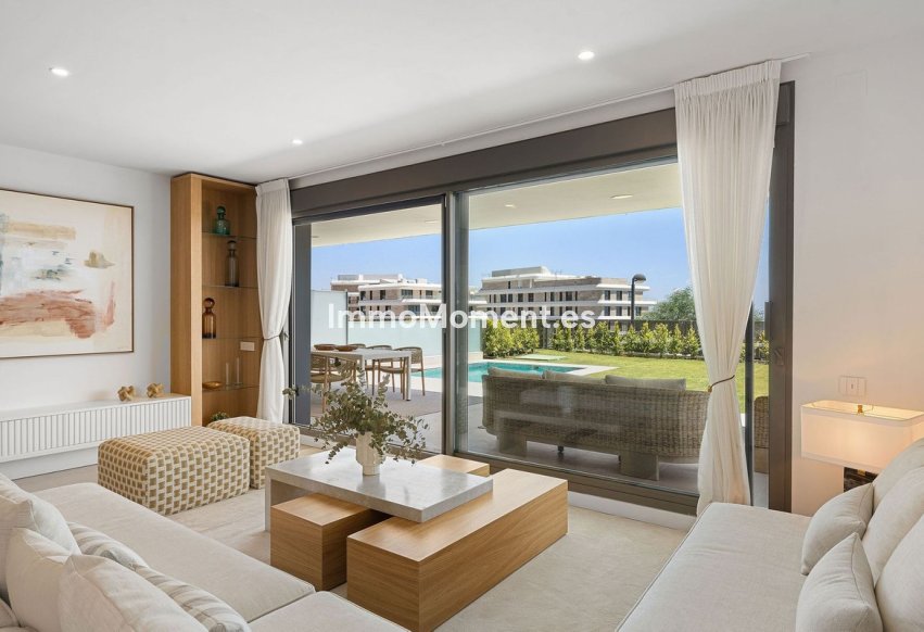 Resale - Apartment - Estepona - Selwo