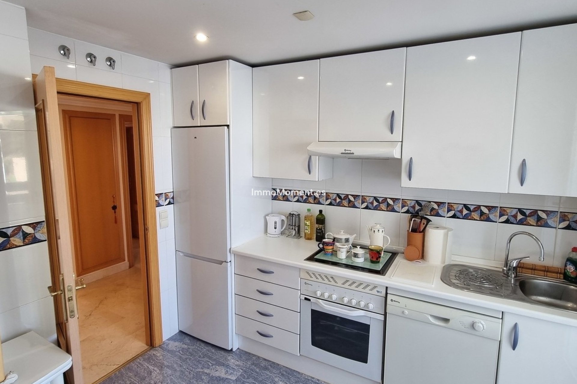 Resale - Apartment - Estepona - Selwo