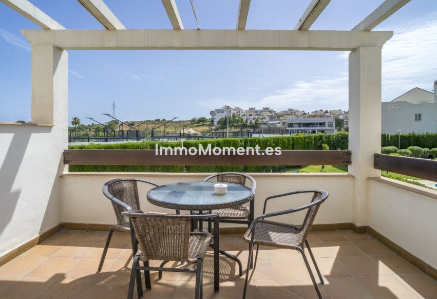 Resale - Apartment - Estepona - Selwo