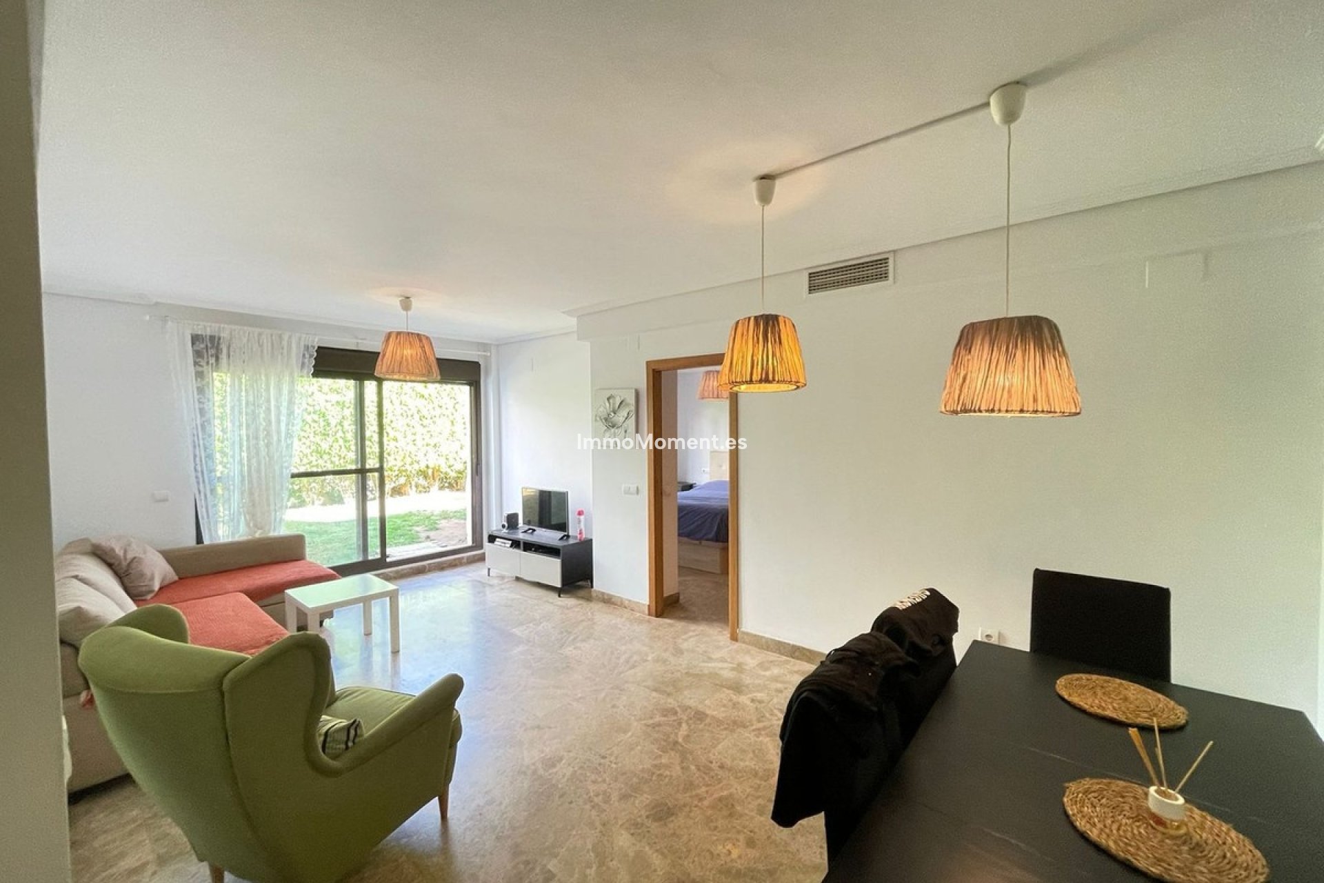 Resale - Apartment - Estepona - Selwo