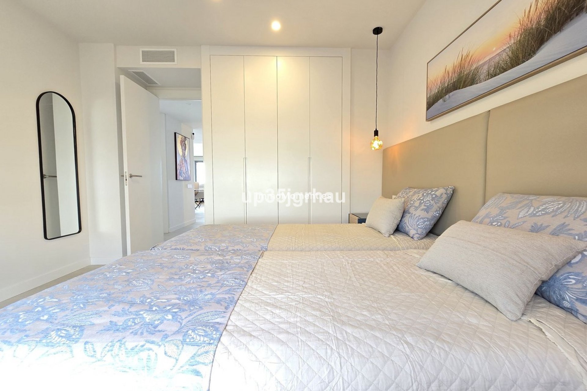 Resale - Apartment - Estepona - Selwo