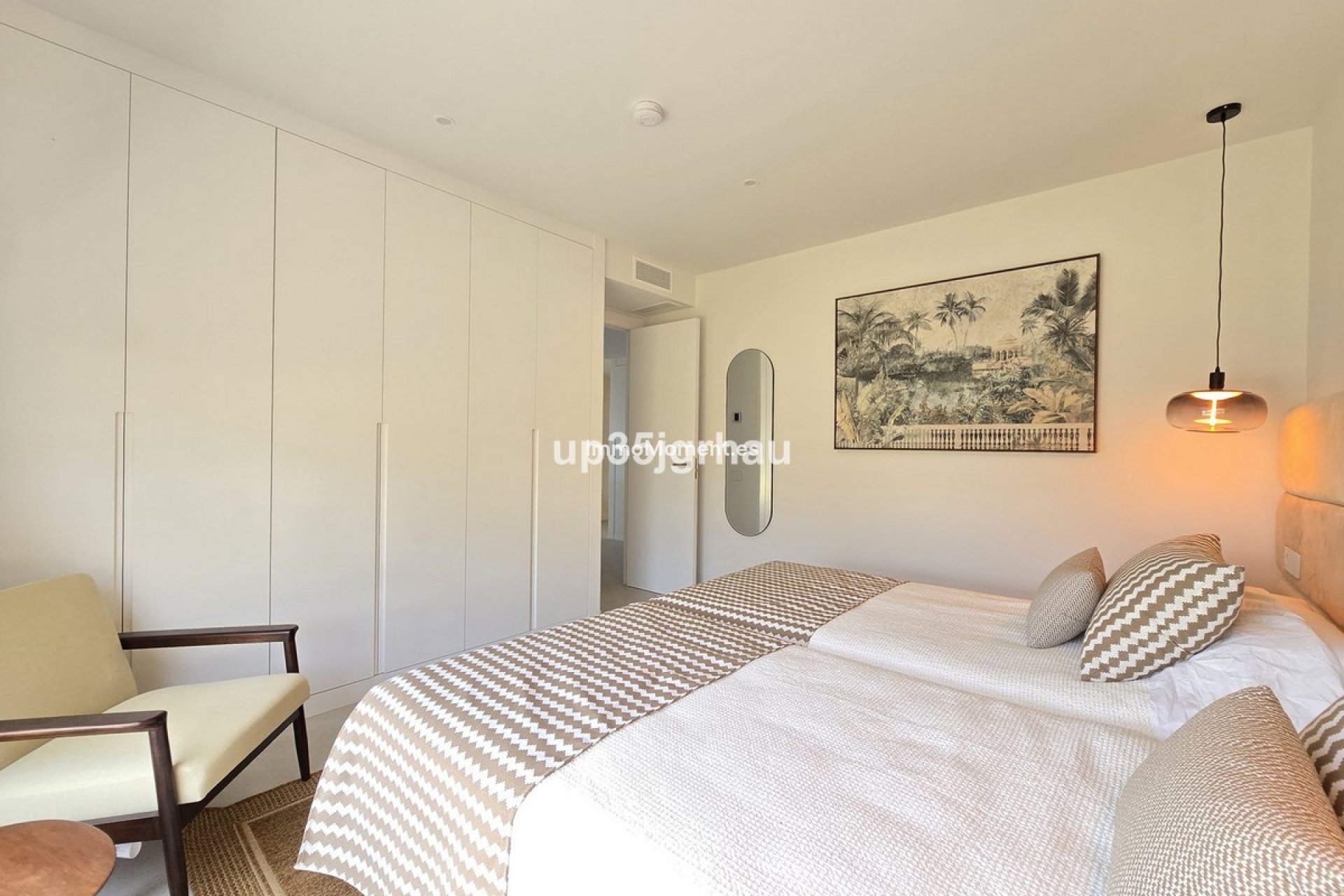 Resale - Apartment - Estepona - Selwo