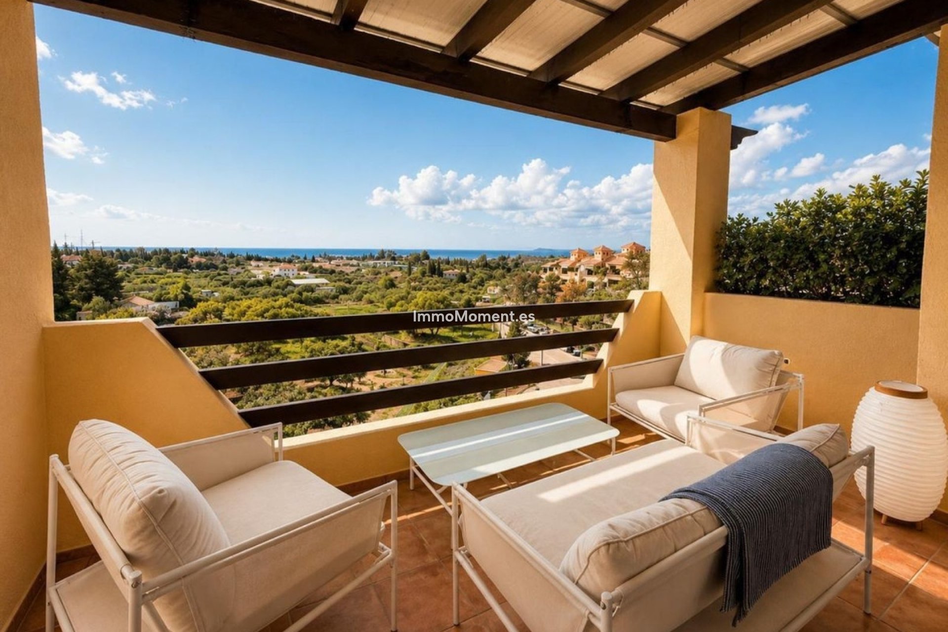 Resale - Apartment - Estepona - Selwo