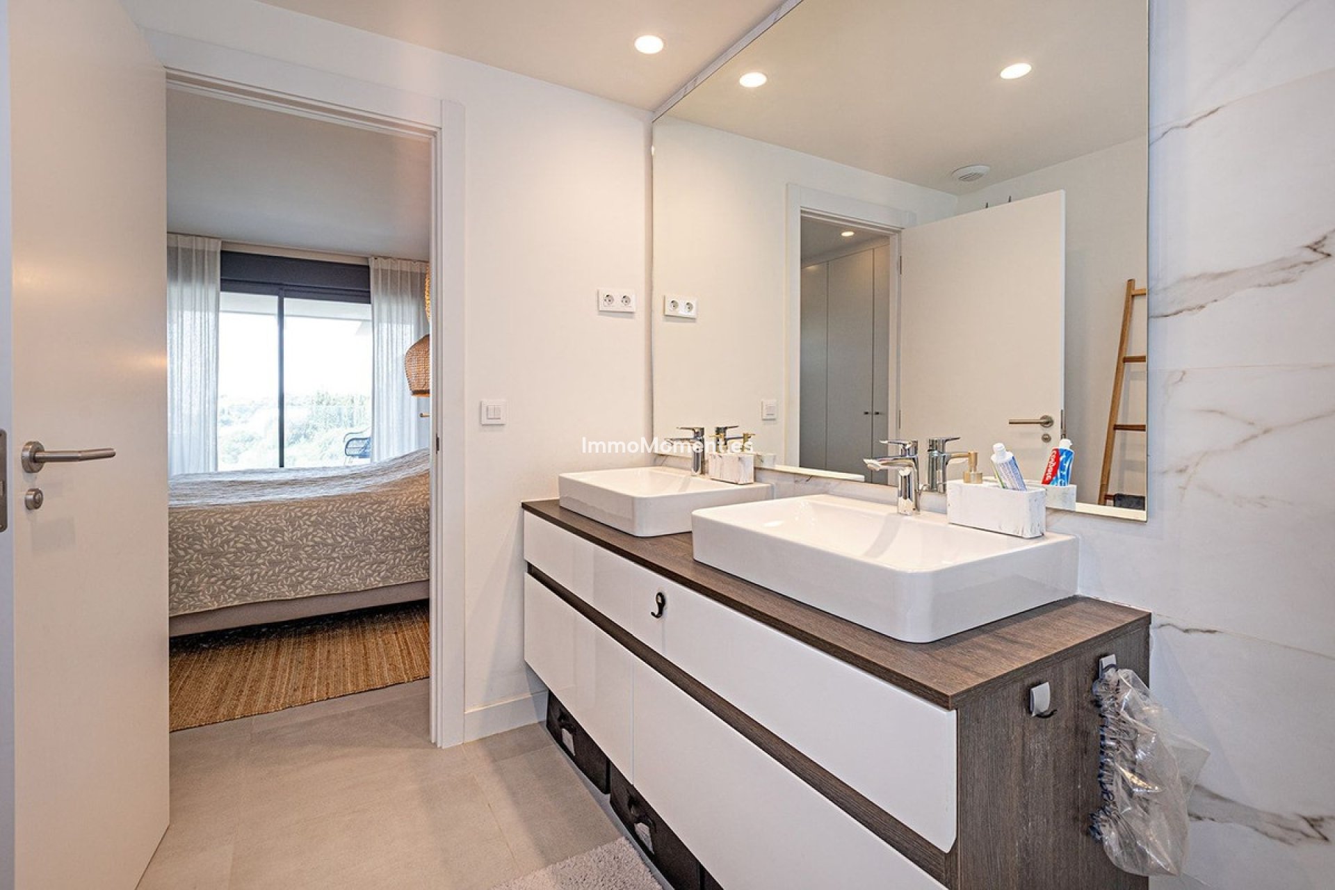 Resale - Apartment - Estepona - Selwo