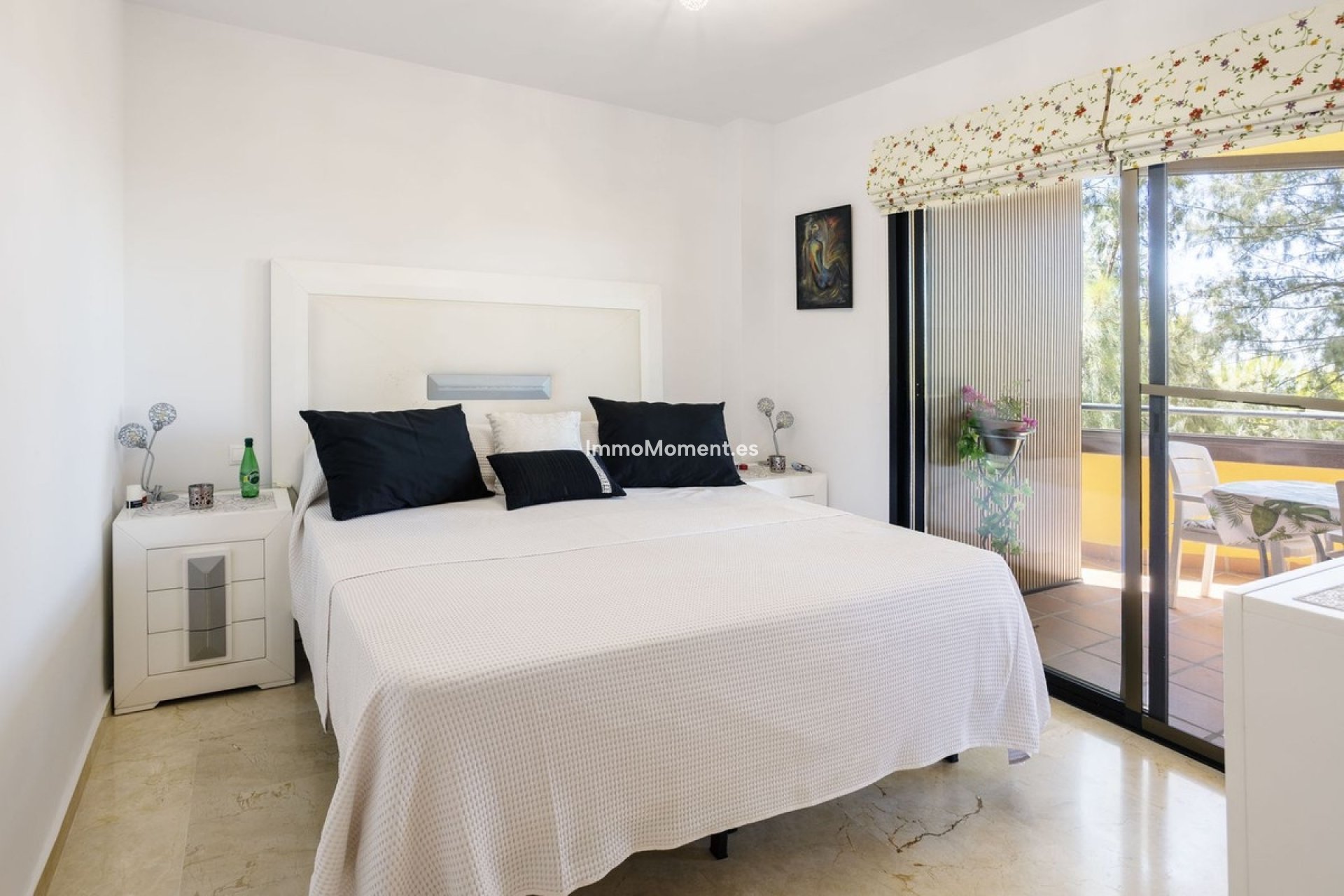 Resale - Apartment - Estepona - Selwo