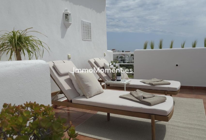 Resale - Apartment - Estepona - Valle Romano