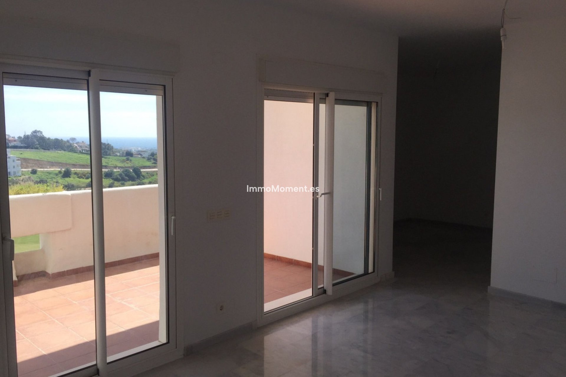 Resale - Apartment - Estepona - Valle Romano