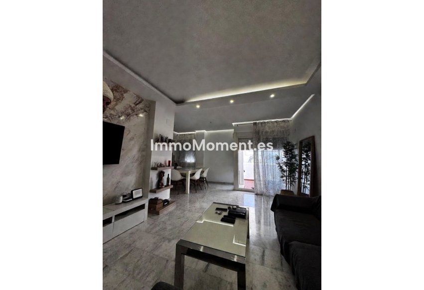 Resale - Apartment - Estepona - Valle Romano