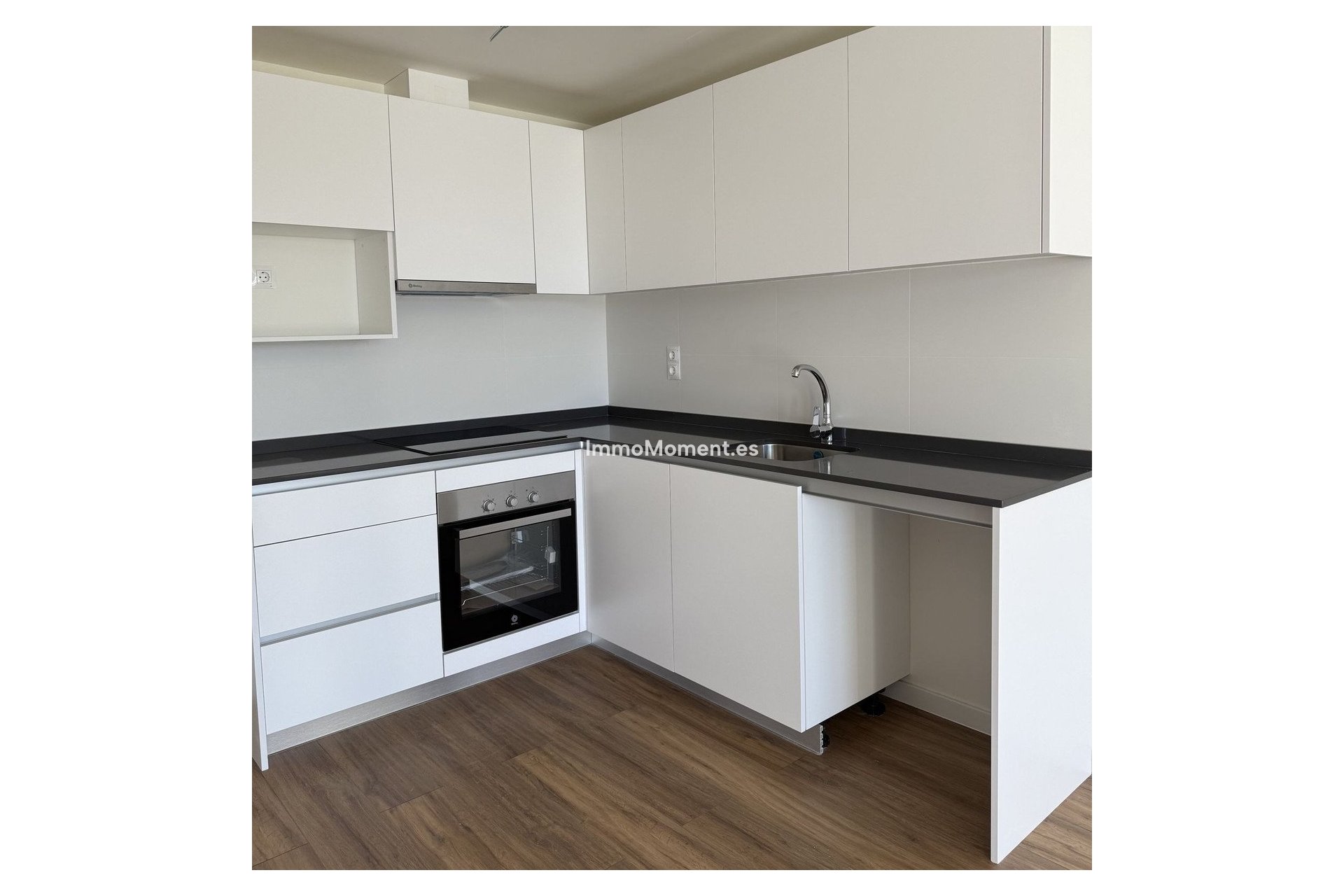 Resale - Apartment - Estepona - Valle Romano