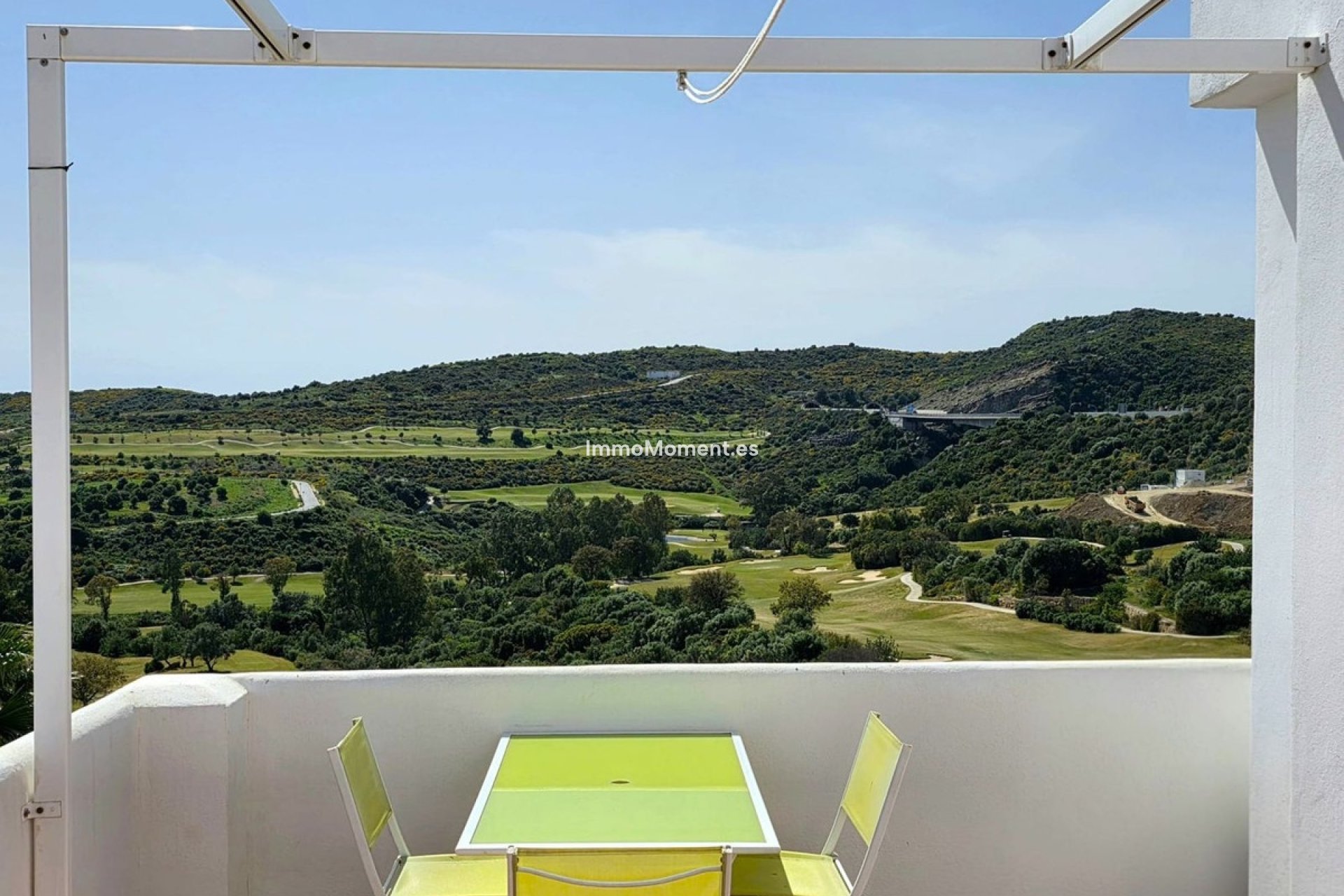 Resale - Apartment - Estepona - Valle Romano