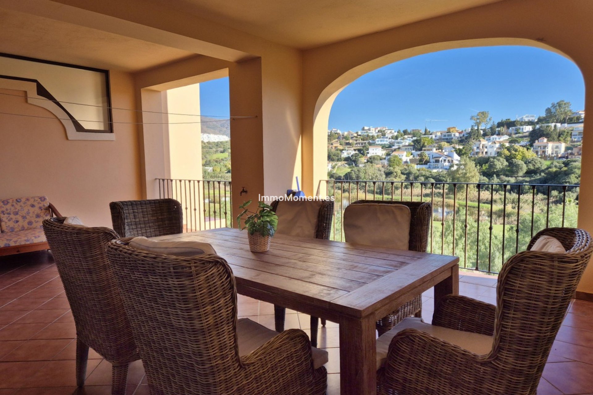 Resale - Apartment - Estepona - Valle Romano