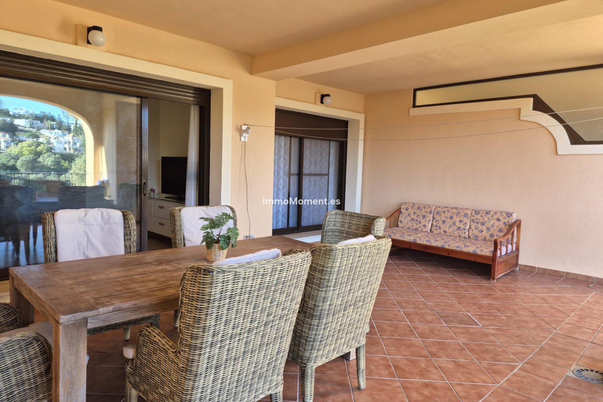 Resale - Apartment - Estepona - Valle Romano