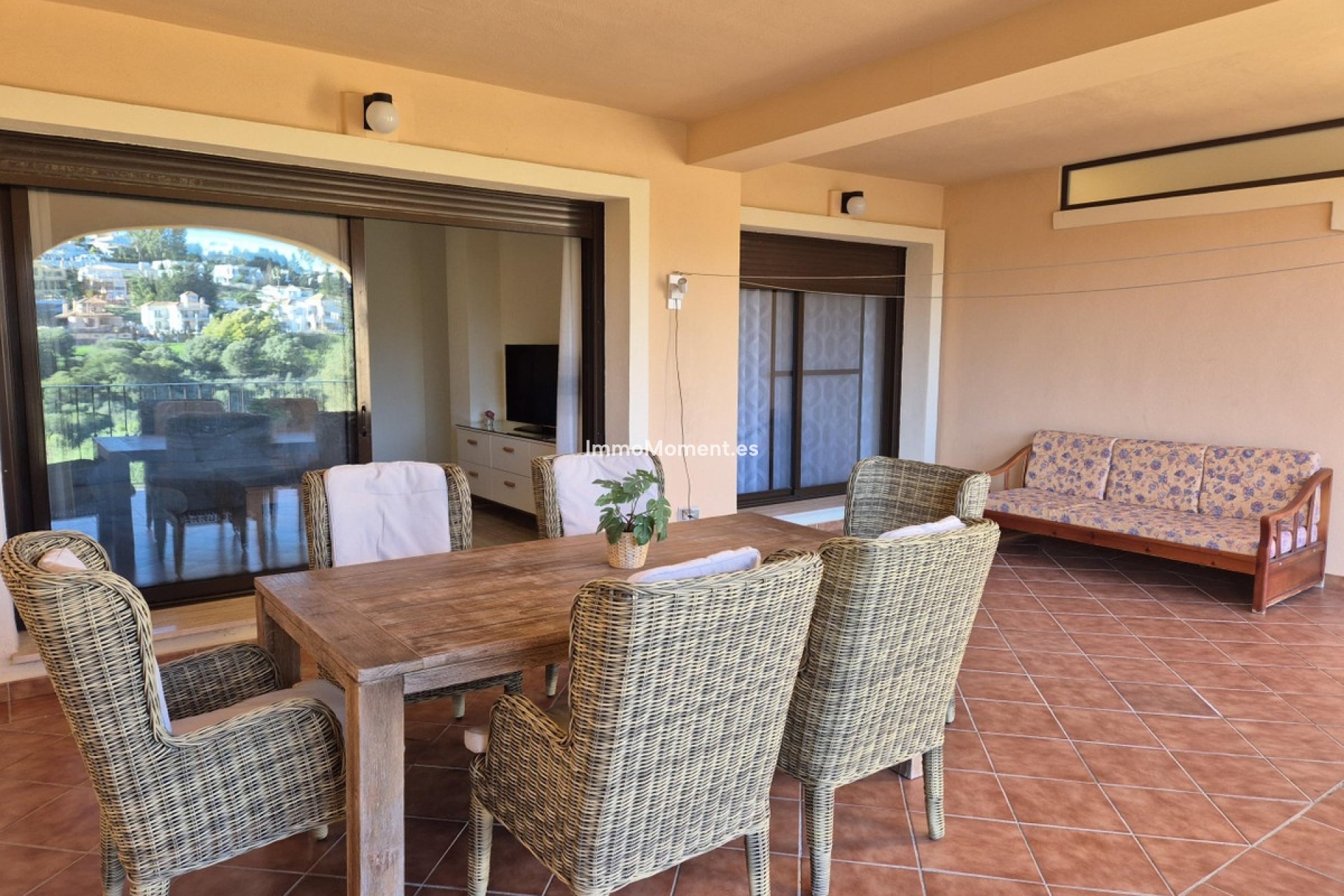 Resale - Apartment - Estepona - Valle Romano