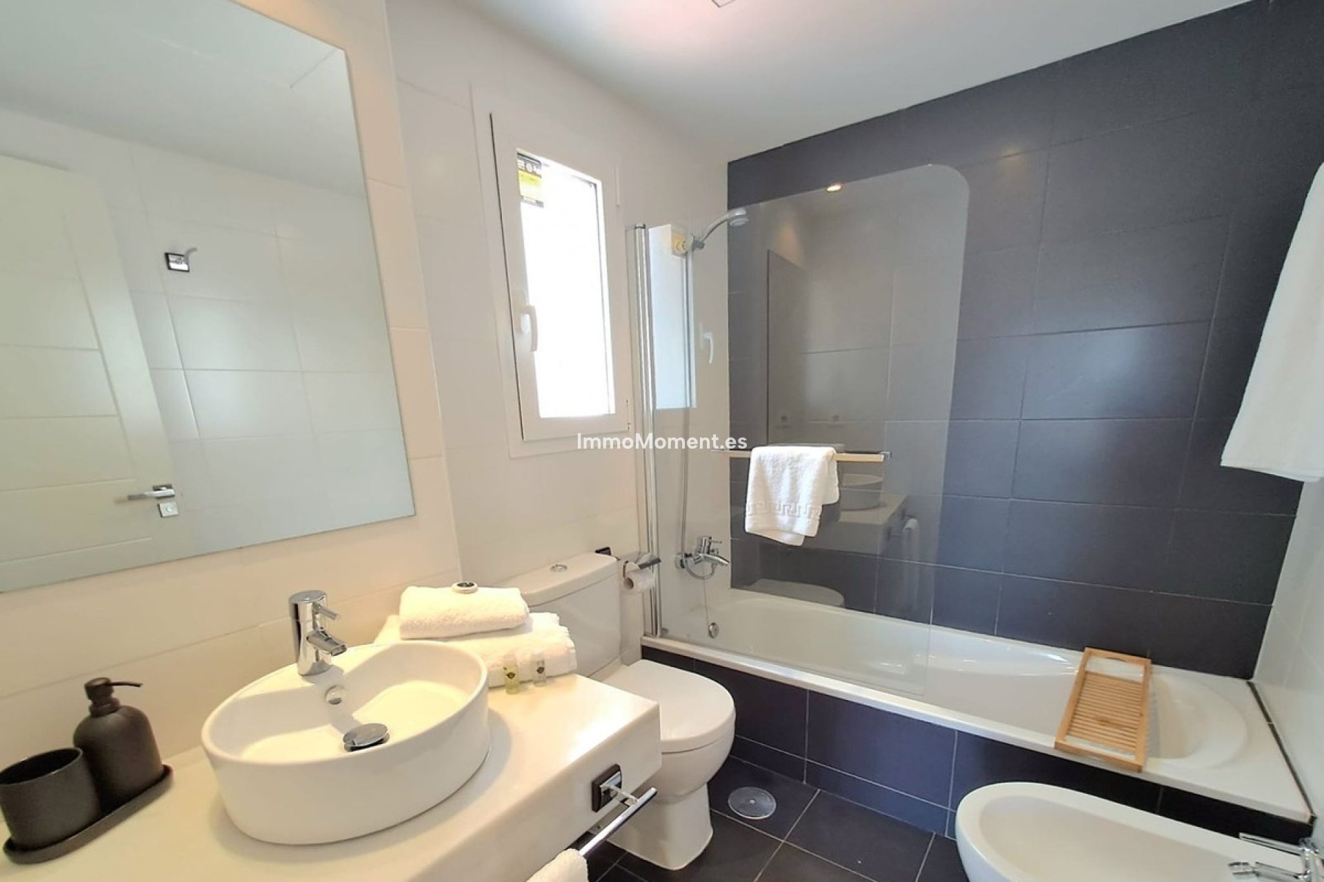 Resale - Apartment - Estepona - Valle Romano