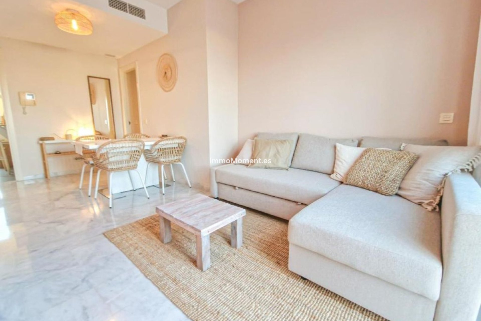 Resale - Apartment - Estepona - Valle Romano