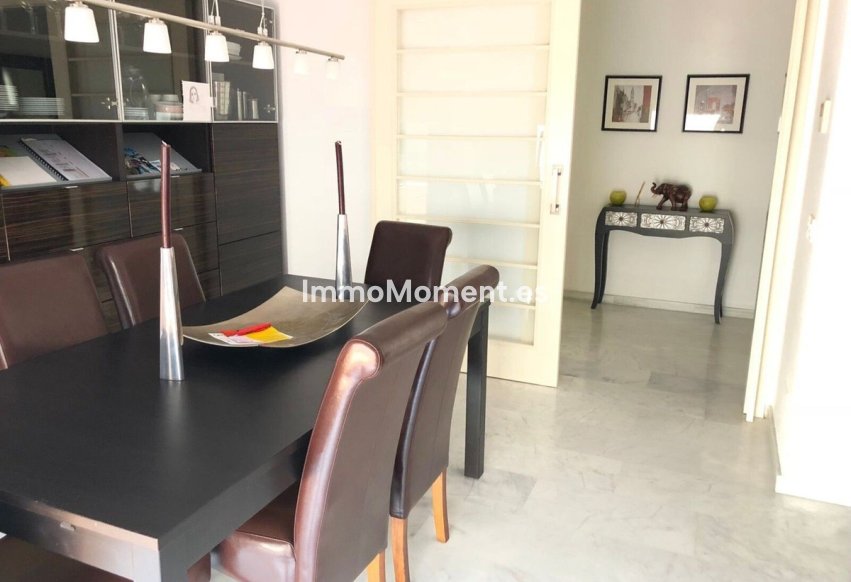 Resale - Apartment - Estepona - Valle Romano