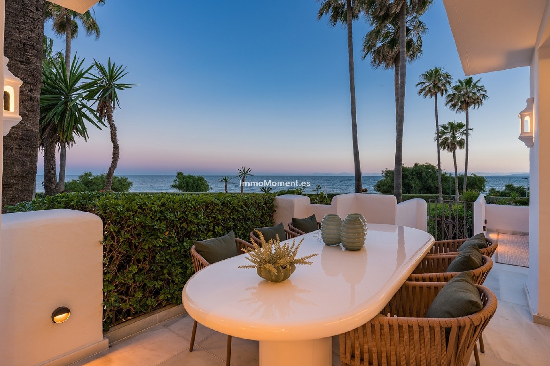 Resale - Apartment - Estepona