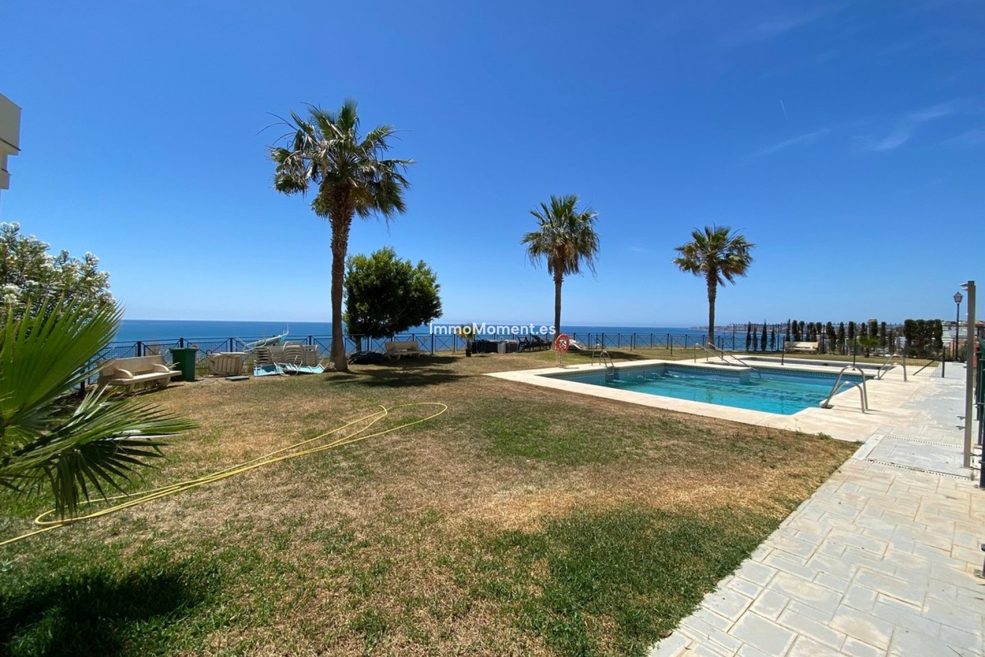 Resale - Apartment - Fuengirola - Carvajal