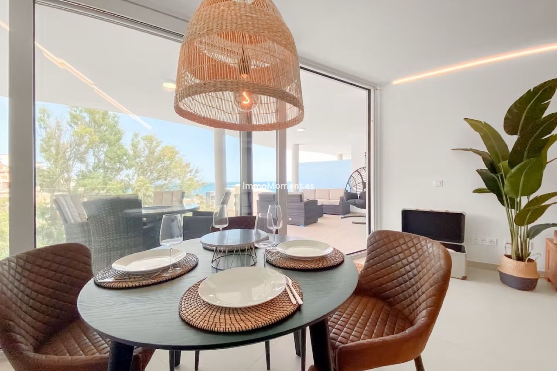 Resale - Apartment - Fuengirola - Carvajal