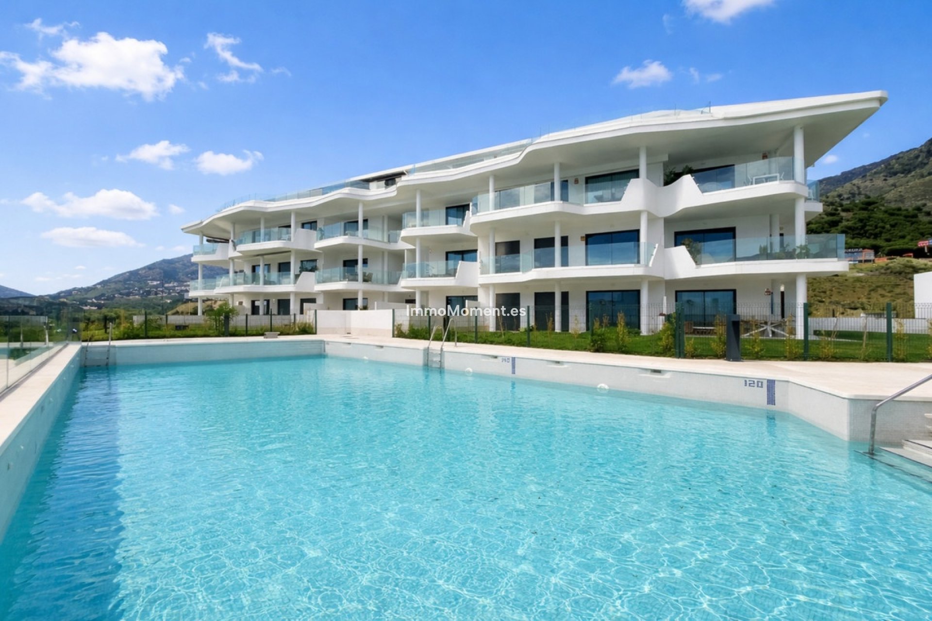 Resale - Apartment - Fuengirola - Fuengirola Centro