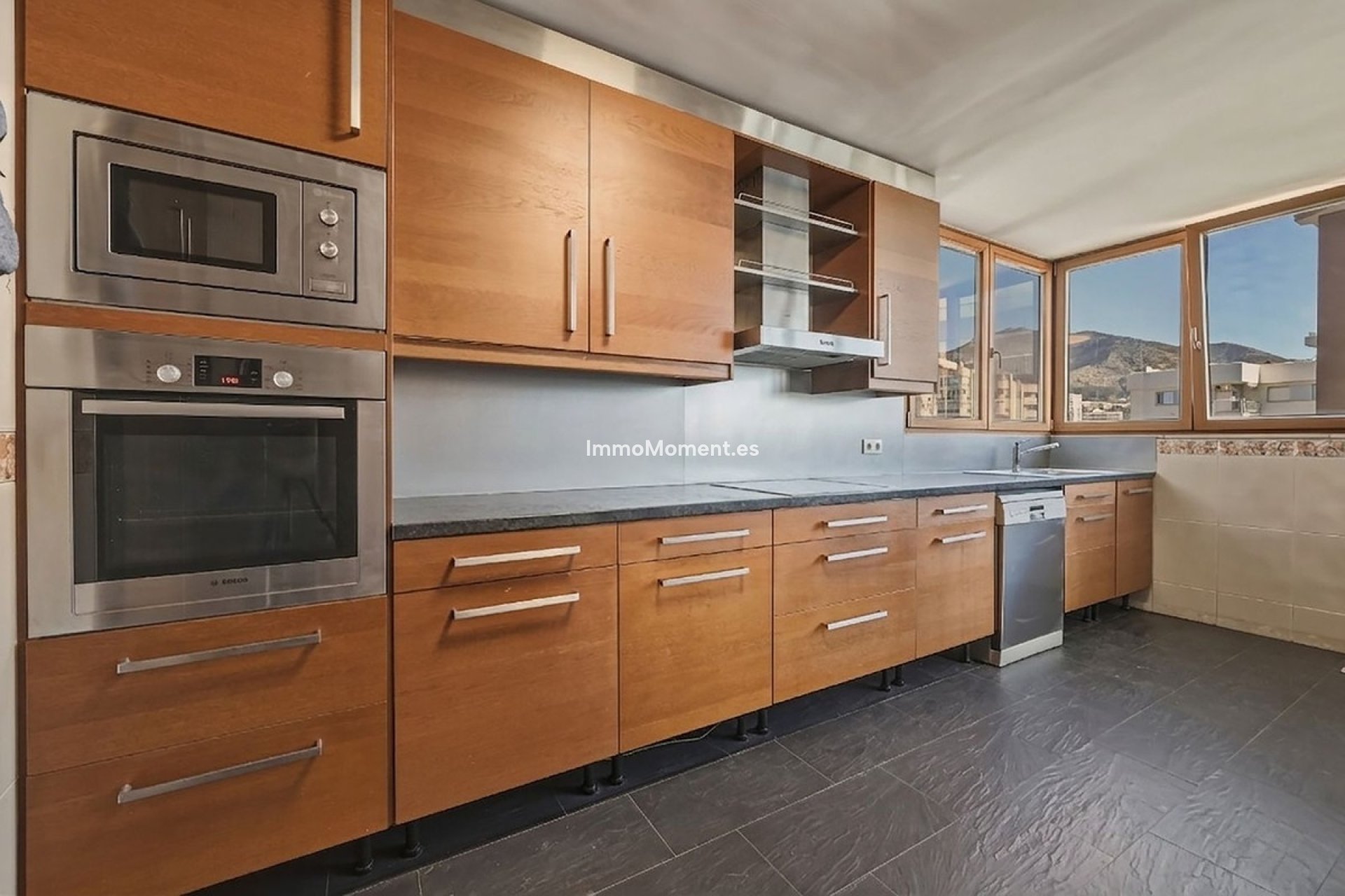 Resale - Apartment - Fuengirola - Fuengirola Centro