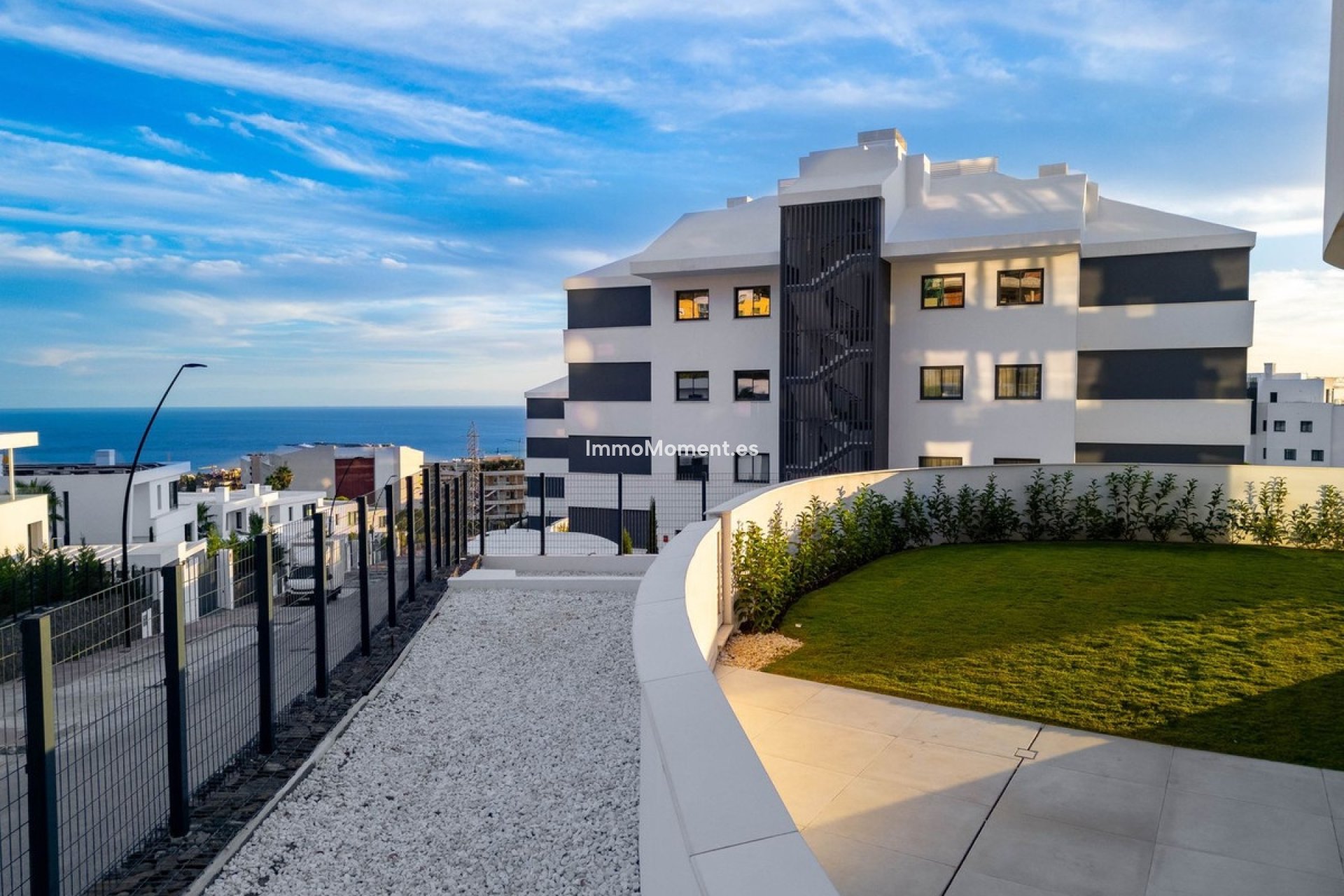 Resale - Apartment - Fuengirola - Higueron