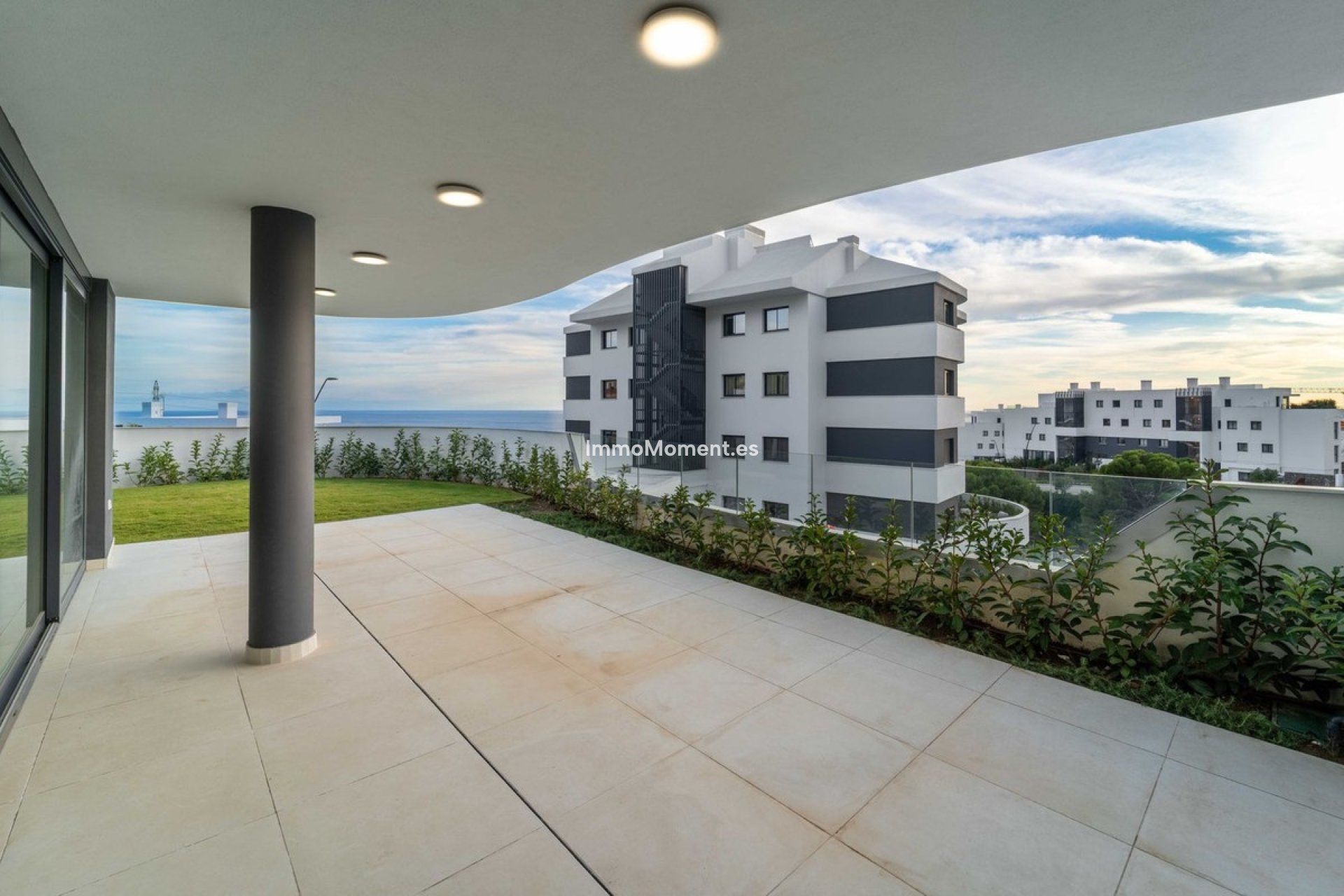 Resale - Apartment - Fuengirola - Higueron