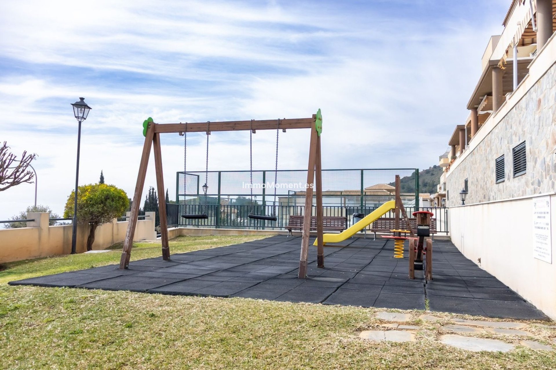 Resale - Apartment - Fuengirola - Higueron