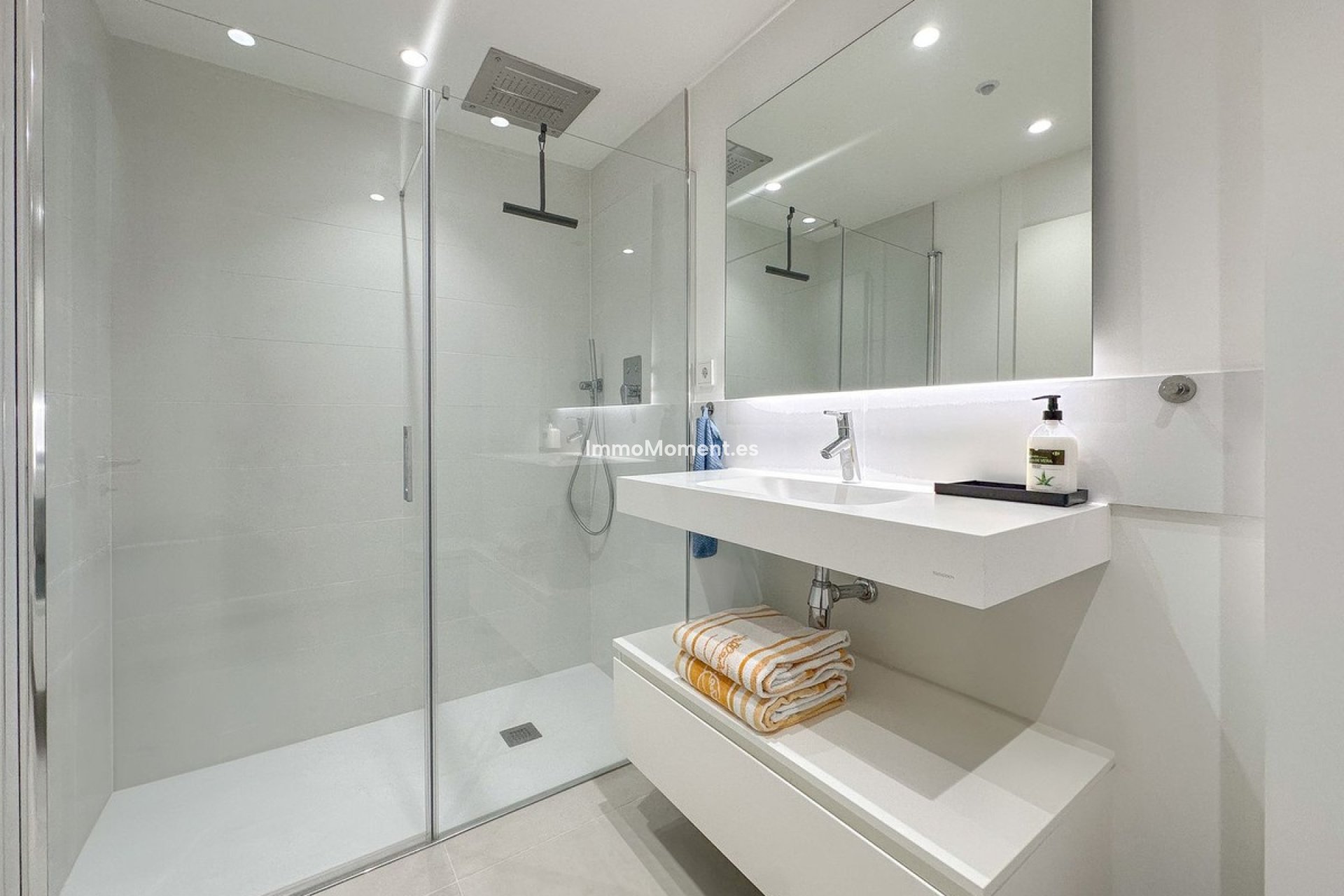 Resale - Apartment - Fuengirola - Higueron