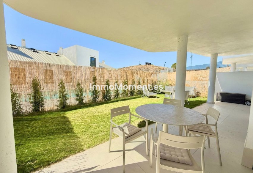 Resale - Apartment - Fuengirola - Higueron
