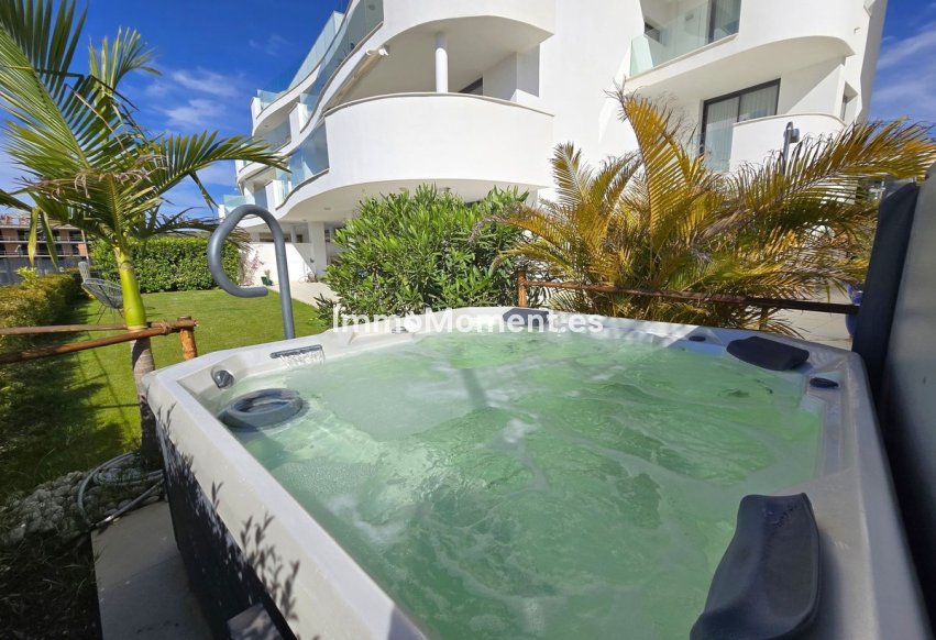 Resale - Apartment - Fuengirola - Higueron