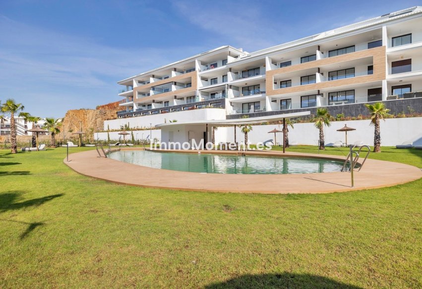 Resale - Apartment - Fuengirola - Higueron