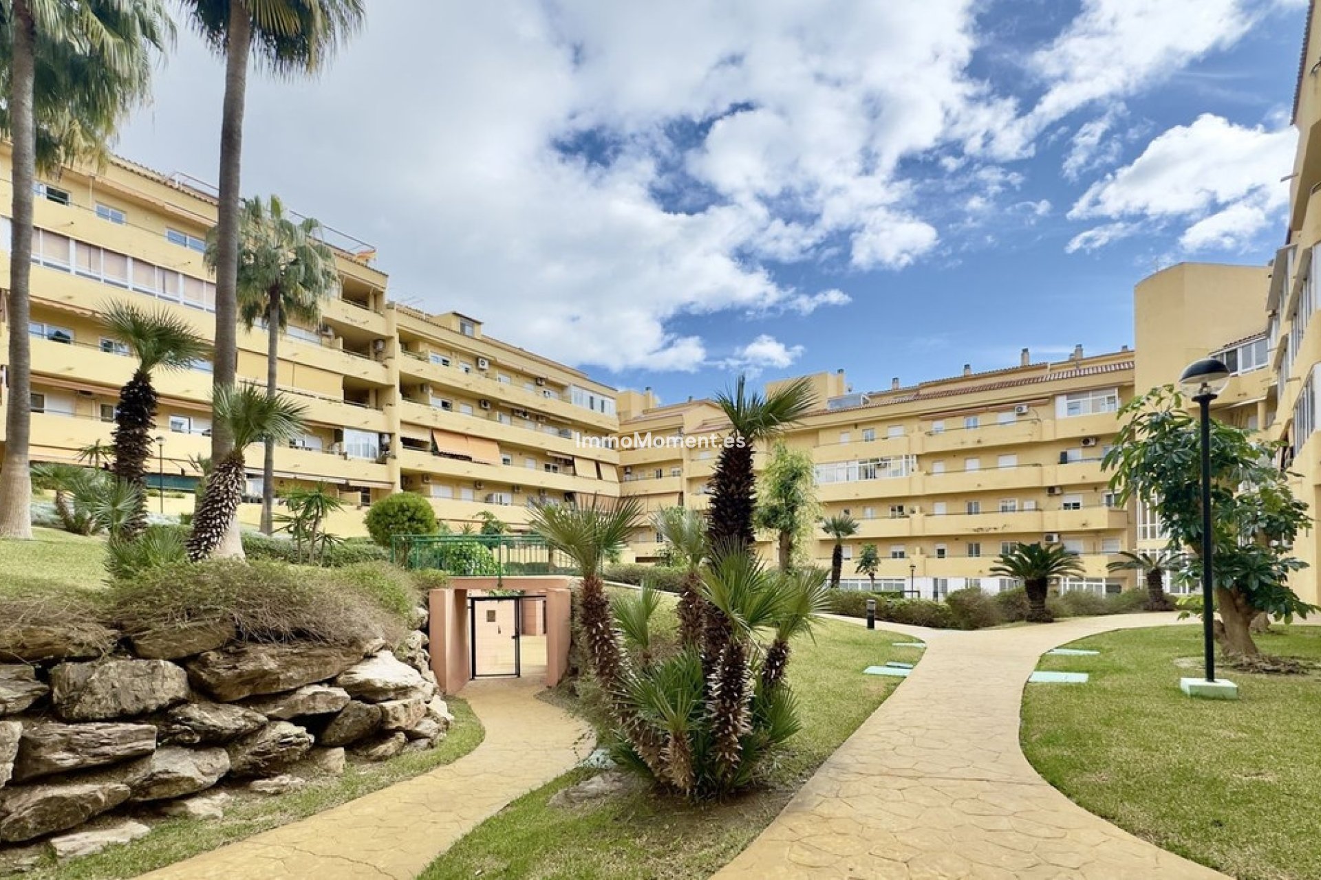 Resale - Apartment - Fuengirola - Los Pacos