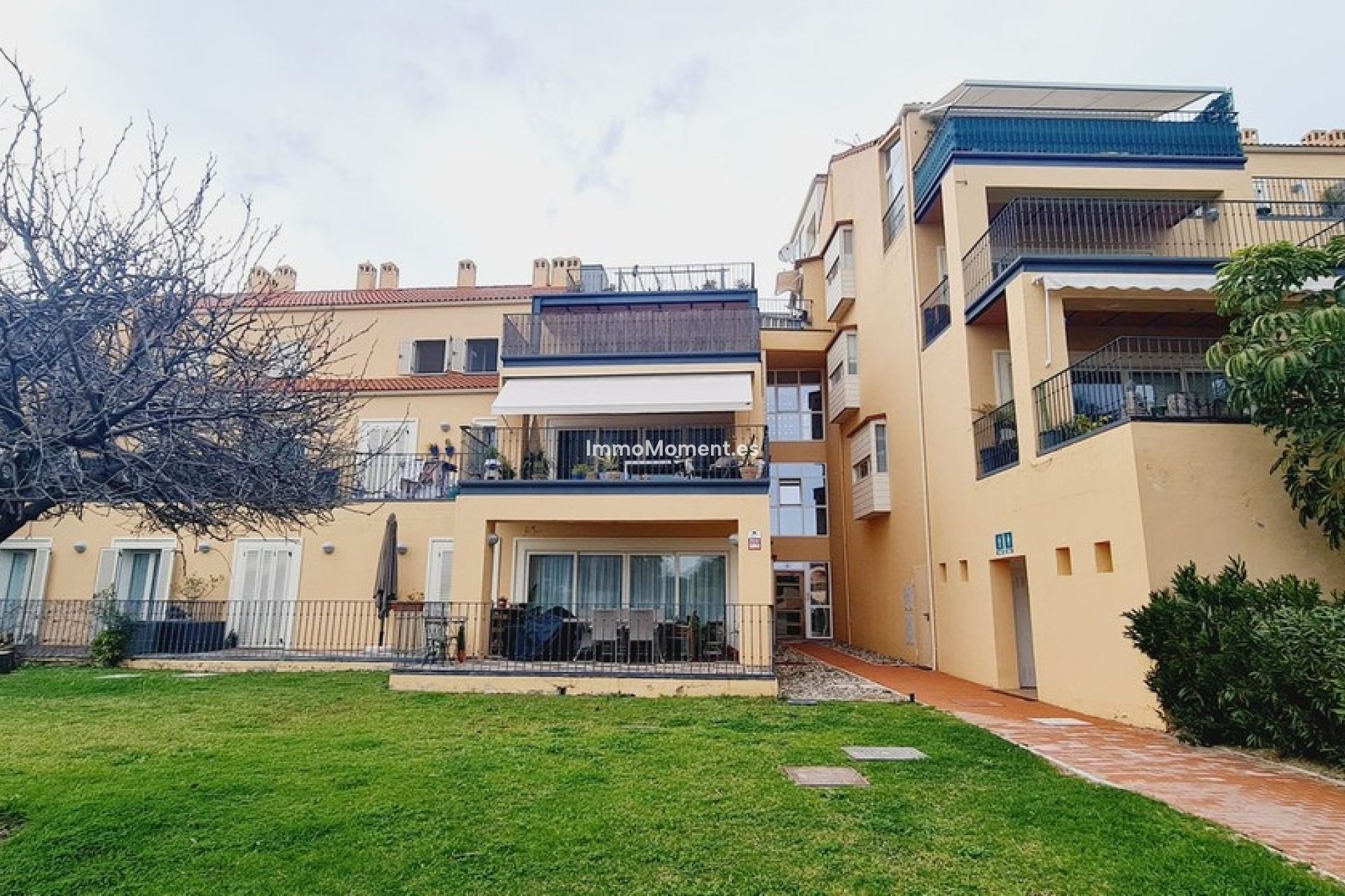 Resale - Apartment - Inland  - Alhaurín de la Torre