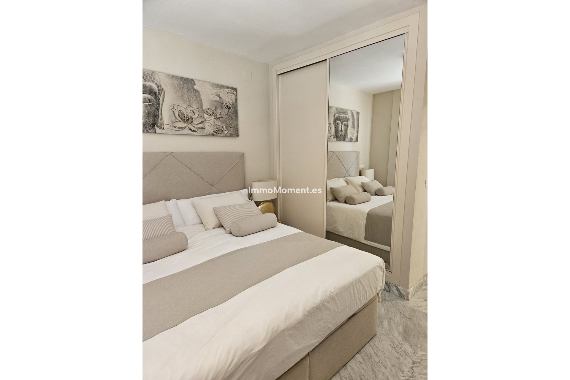 Resale - Apartment - Inland  - Alhaurín de la Torre