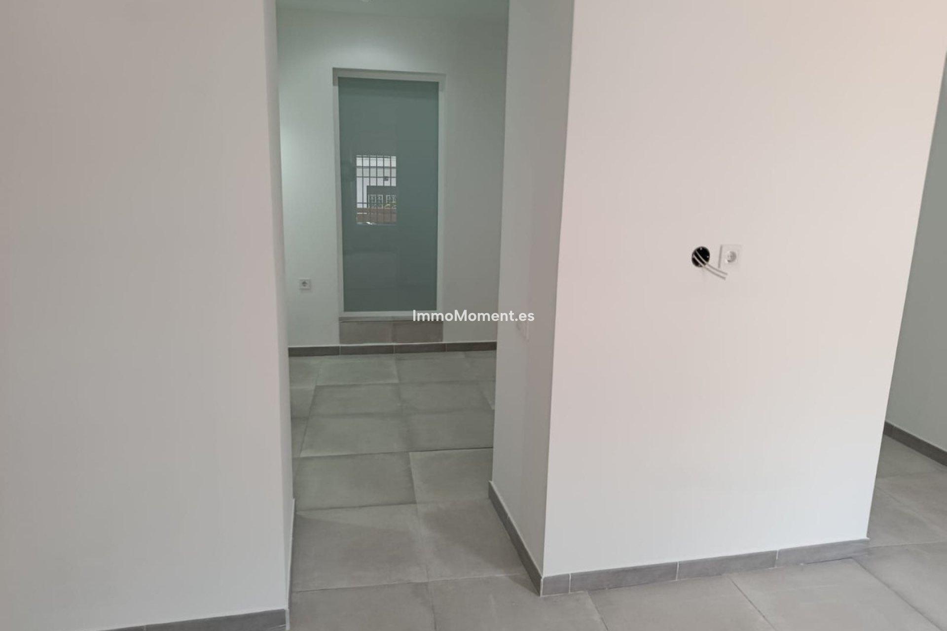 Resale - Apartment - Inland  - Alhaurín el Grande Centro